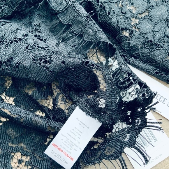 $400 Jason Wu Black Lace Top & Skirt Set - Picture 10 of 10